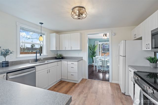 813 E 50th Street, Tacoma, WA 98404