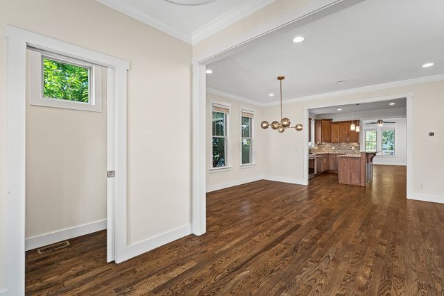 2822 W Kirkwood Ave, Nashville, TN 37204