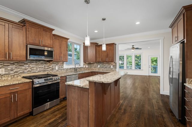 2822 W Kirkwood Ave, Nashville, TN 37204