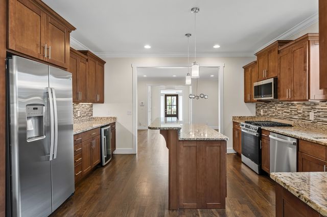 2822 W Kirkwood Ave, Nashville, TN 37204
