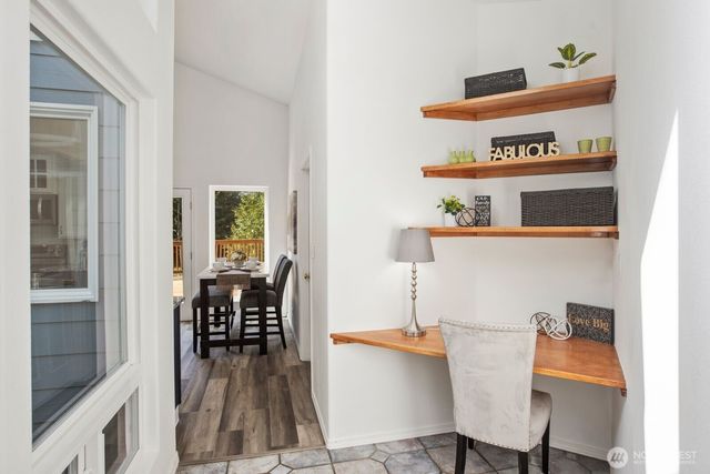 211 Basswood Drive, Silverlake, WA 98645