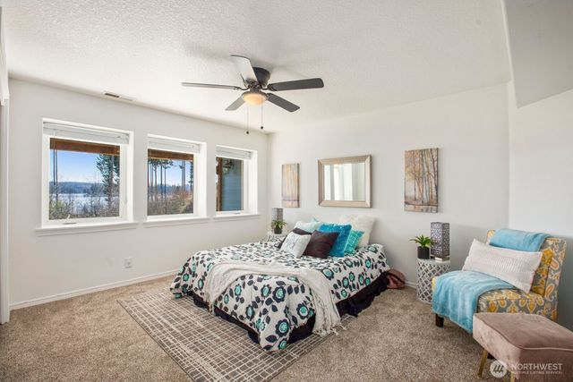 211 Basswood Drive, Silverlake, WA 98645