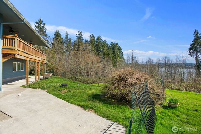 211 Basswood Drive, Silverlake, WA 98645