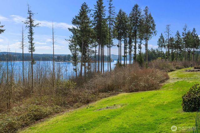 211 Basswood Drive, Silverlake, WA 98645