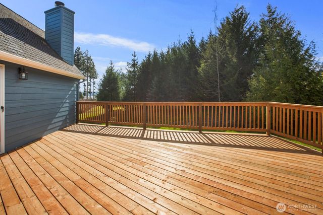 211 Basswood Drive, Silverlake, WA 98645