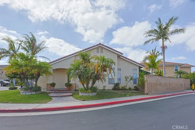 13661 Eastbridge, Westminster, CA 92683