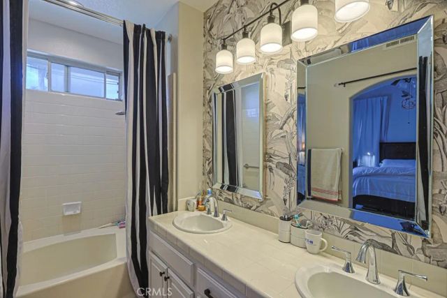 13661 Eastbridge, Westminster, CA 92683