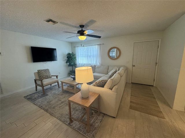 314 JUAREZ WAY, Lady Lake, FL 32159