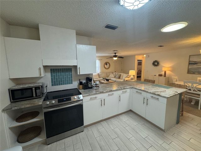 314 JUAREZ WAY, Lady Lake, FL 32159