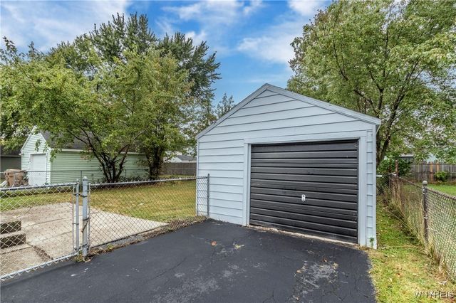 226 Westbrook Drive, Cheektowaga, NY 14225