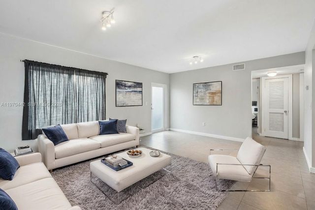 435 NE 69th St, Miami, FL 33138