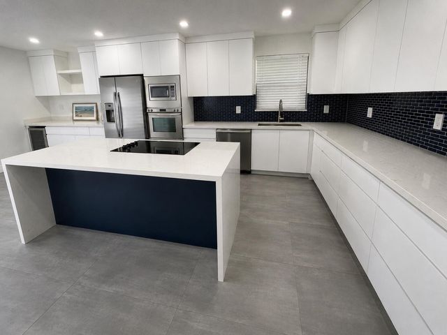 4683 NW 99th Terrace, Sunrise, FL 33351