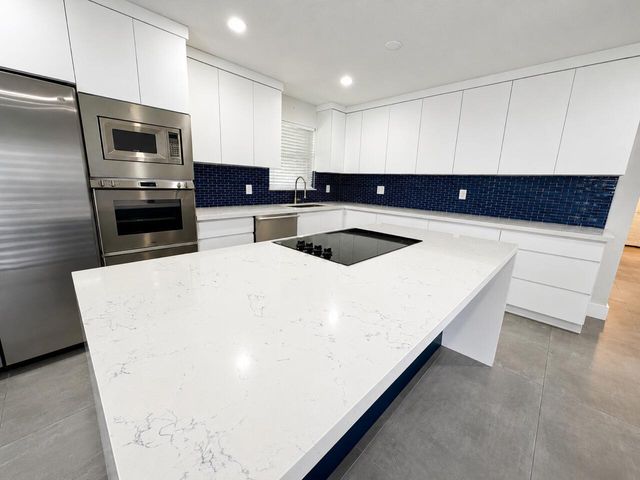 4683 NW 99th Terrace, Sunrise, FL 33351