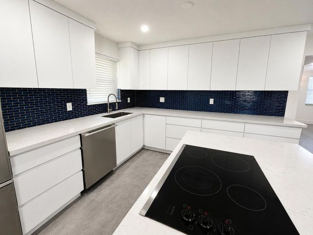 4683 NW 99th Terrace, Sunrise, FL 33351