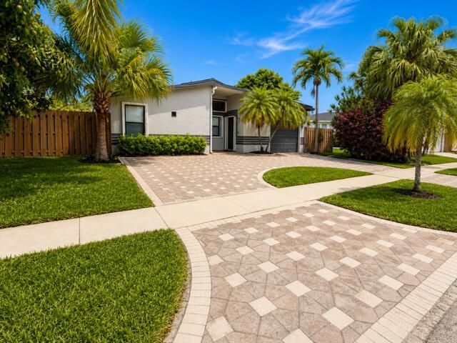 4683 NW 99th Terrace, Sunrise, FL 33351