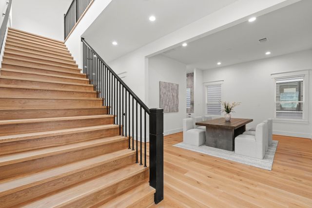 1520 Nicholson Street, Houston, TX 77008