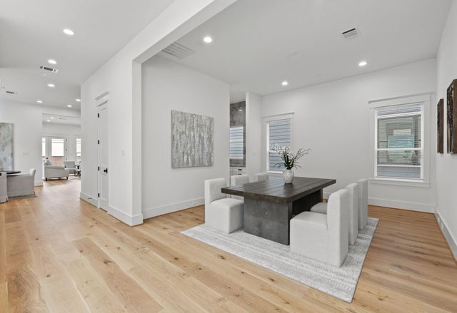1520 Nicholson Street, Houston, TX 77008
