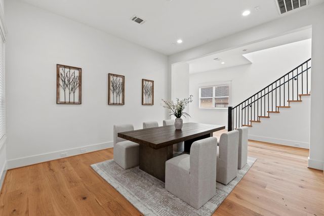 1520 Nicholson Street, Houston, TX 77008