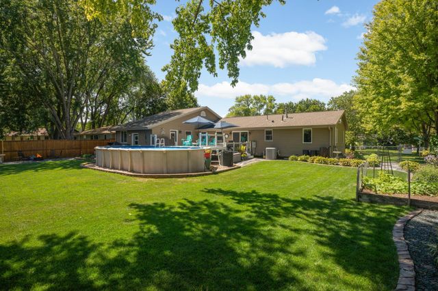 6690 Berkshire Lane N, Maple Grove, MN 55311