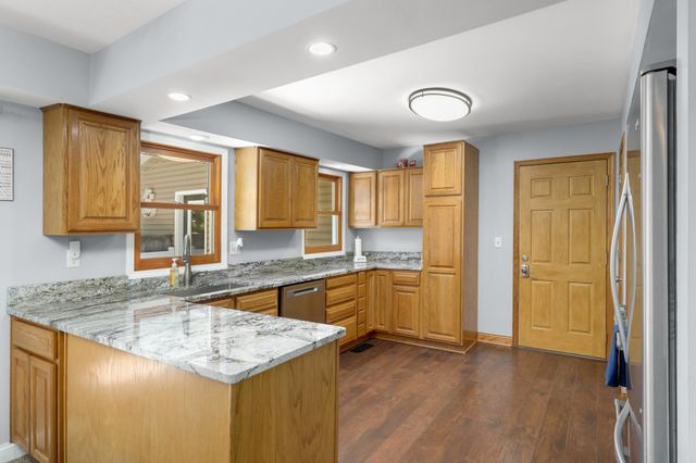 6690 Berkshire Lane N, Maple Grove, MN 55311