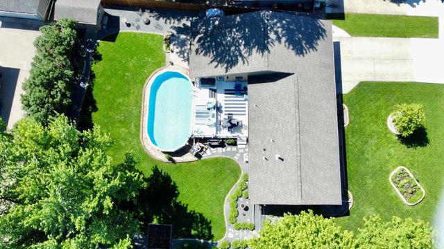 6690 Berkshire Lane N, Maple Grove, MN 55311