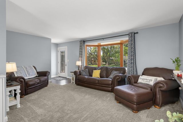 6690 Berkshire Lane N, Maple Grove, MN 55311