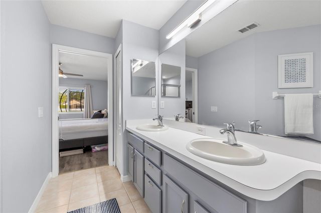 4835 WESSEX WAY, Land O Lakes, FL 34639