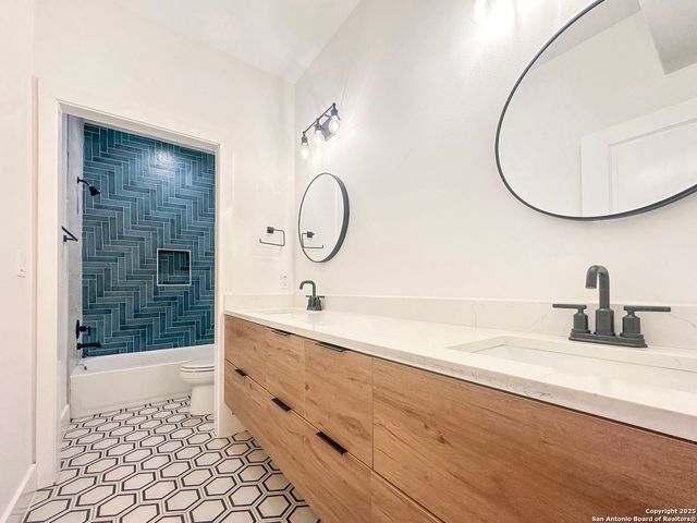 721-723 Iowa 721 723, San Antonio, TX 78203