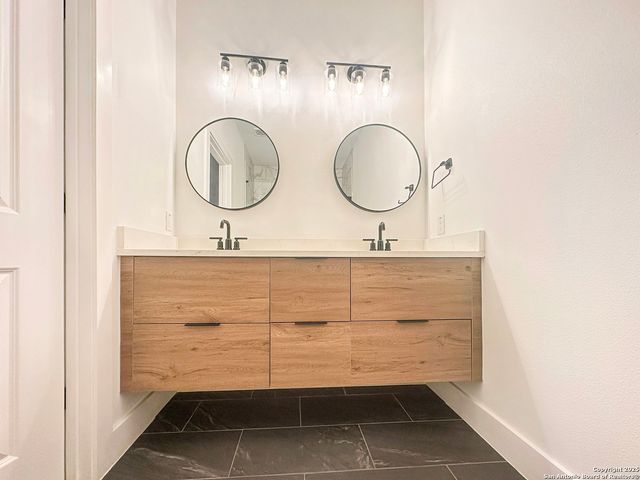 721-723 Iowa 721 723, San Antonio, TX 78203