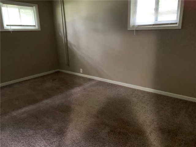 10821 BENNINGTON Avenue, Kansas City, MO 64134
