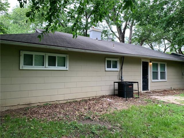 10821 BENNINGTON Avenue, Kansas City, MO 64134