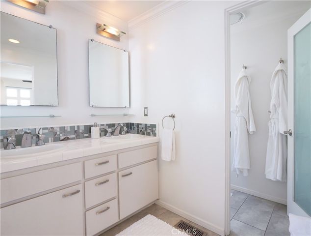 440 Marine Place, Manhattan Beach, CA 90266