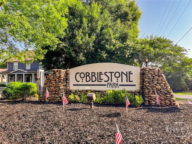 1060 Cobblestone Drive, Bogart, GA 30622