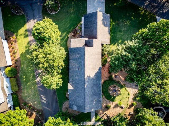 1060 Cobblestone Drive, Bogart, GA 30622
