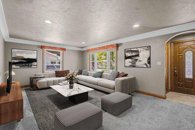 2700 N LILLIAN COURT, Appleton, WI 54911