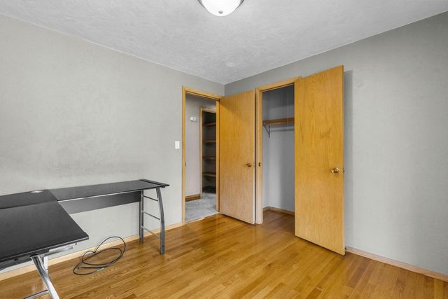 2700 N LILLIAN COURT, Appleton, WI 54911