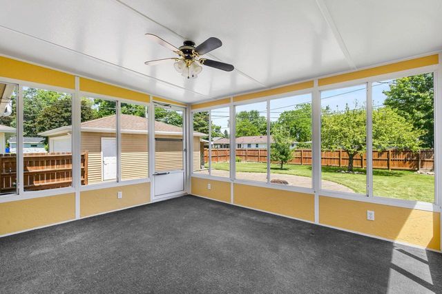 2700 N LILLIAN COURT, Appleton, WI 54911