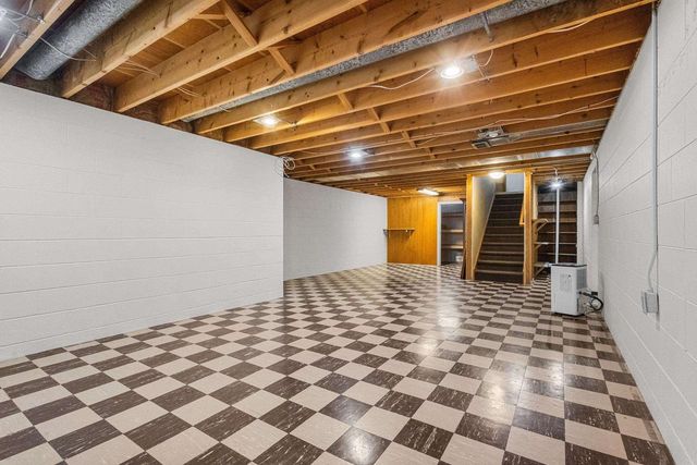 2700 N LILLIAN COURT, Appleton, WI 54911