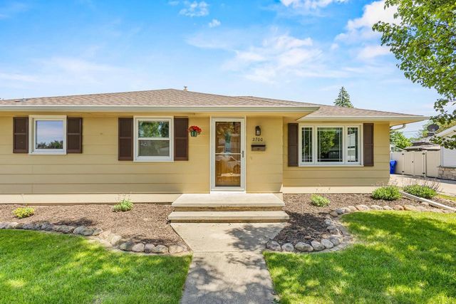 2700 N LILLIAN COURT, Appleton, WI 54911
