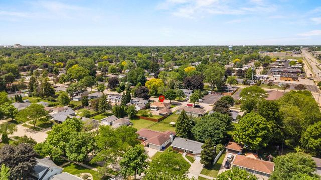 2700 N LILLIAN COURT, Appleton, WI 54911