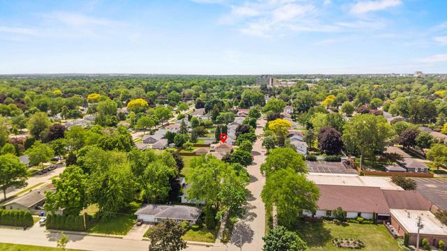 2700 N LILLIAN COURT, Appleton, WI 54911
