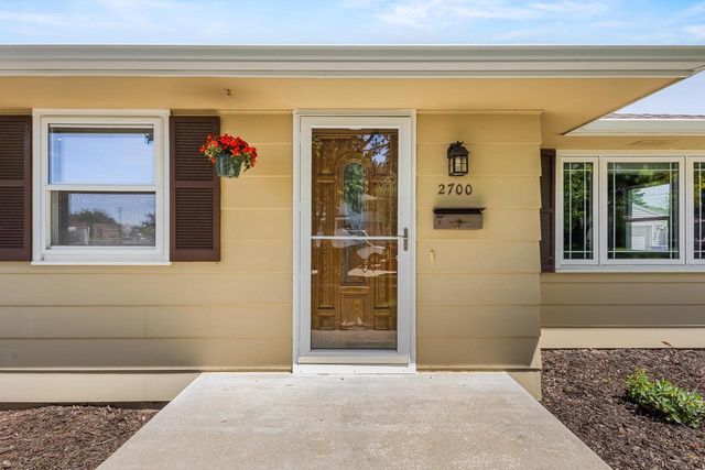 2700 N LILLIAN COURT, Appleton, WI 54911