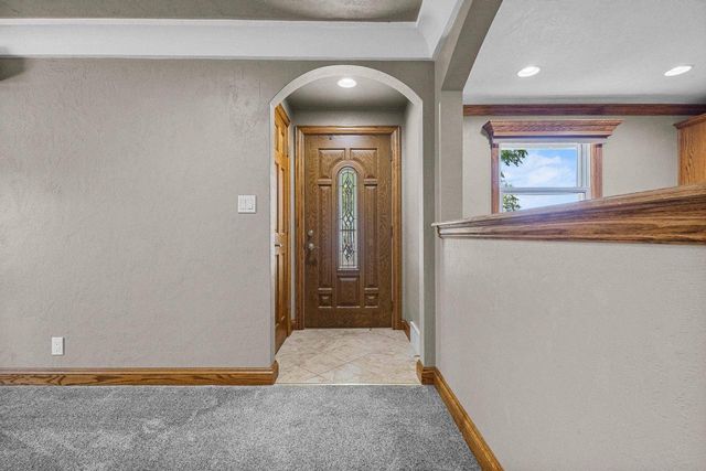 2700 N LILLIAN COURT, Appleton, WI 54911