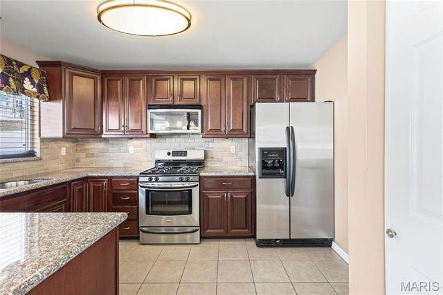 2517 Hidden Meadow Lane, Ballwin, MO 63021