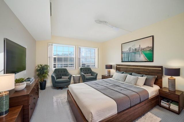 3900 Oaks Clubhouse Drive 310, Pompano Beach, FL 33069