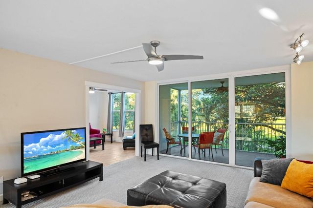 3900 Oaks Clubhouse Drive 310, Pompano Beach, FL 33069