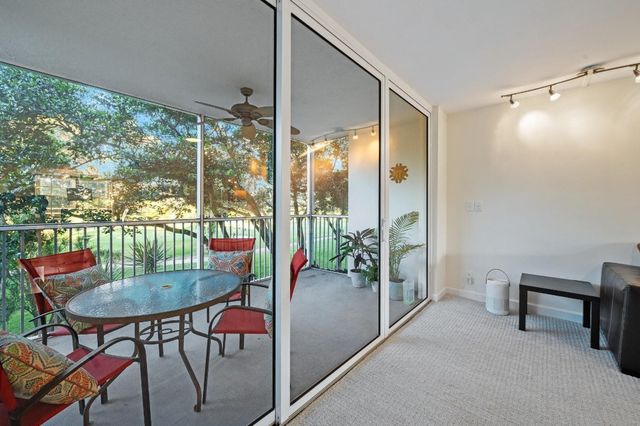 3900 Oaks Clubhouse Drive 310, Pompano Beach, FL 33069