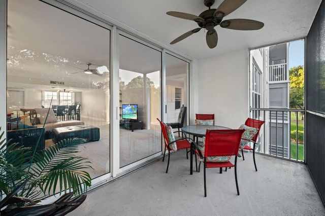 3900 Oaks Clubhouse Drive 310, Pompano Beach, FL 33069