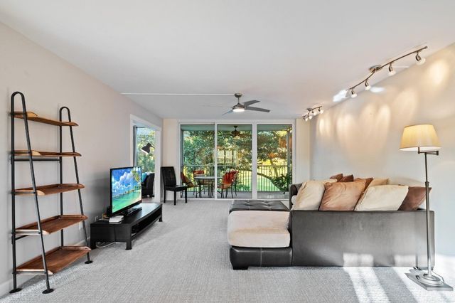 3900 Oaks Clubhouse Drive 310, Pompano Beach, FL 33069