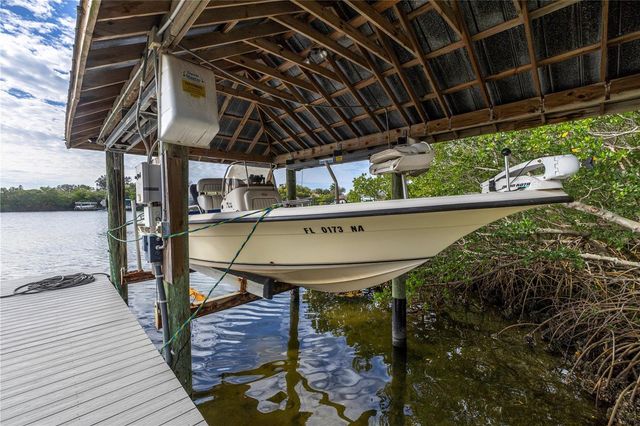 734 WEEDON DRIVE NE, St Petersburg, FL 33702